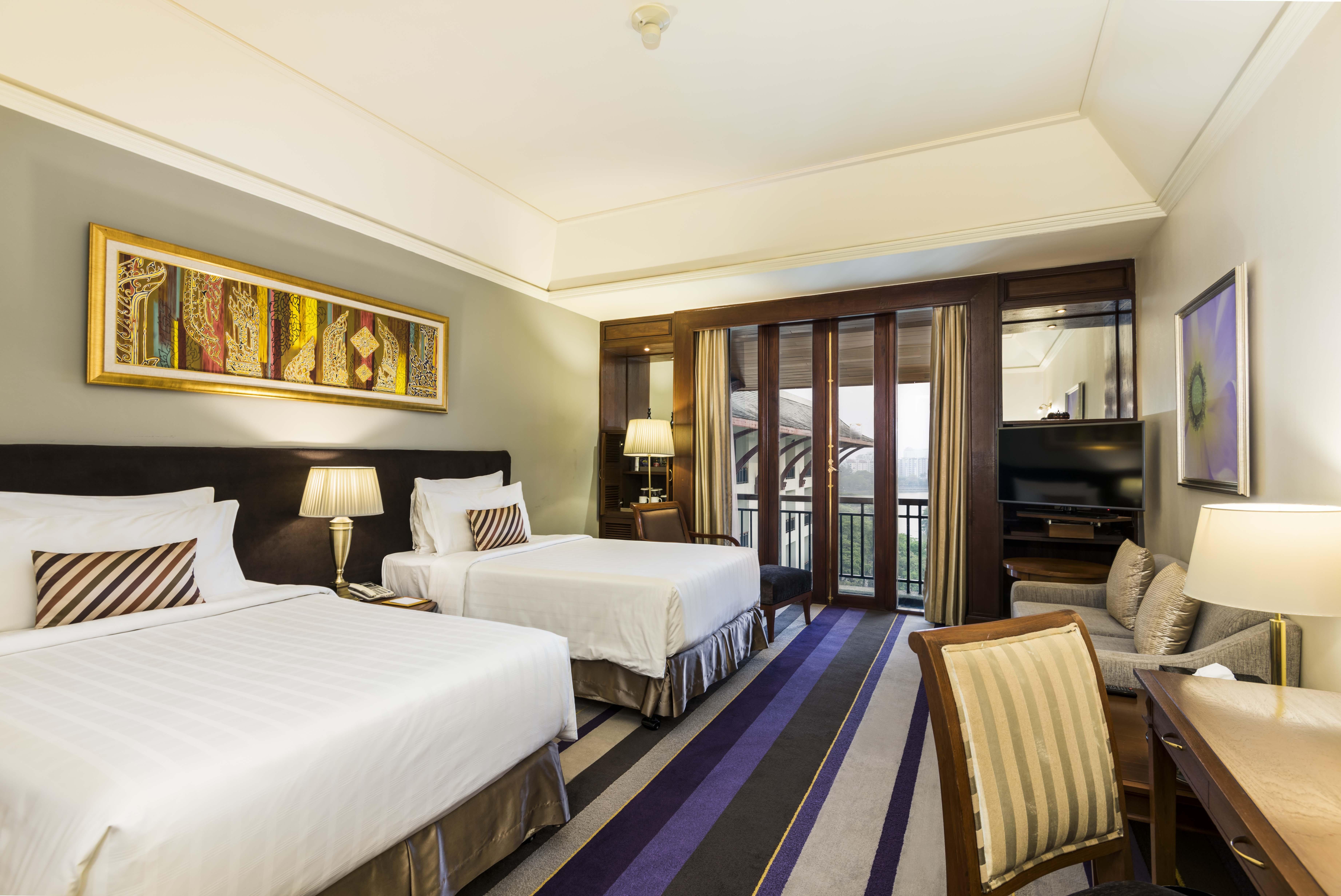 Chatrium Hotel Royal Lake Rangoon Buitenkant foto
